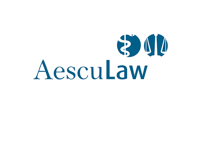 Logo von AescuLaw, einer Kanzlei für medizinisches Recht, mit Symbolen für Medizin und Justiz in Köln. Optimiert für rechtliche Beratung im Gesundheitssektor. Logodesign Köln