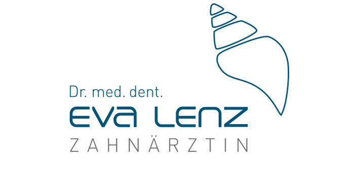 Logo von Dr. med. dent. Eva Lenz, Zahnärztin in Köln. Das Design kombiniert einen modernen Schriftzug mit einem stilisierten Muschelmotiv, das für Zahngesundheit und Professionalität steht. Logodesign Köln