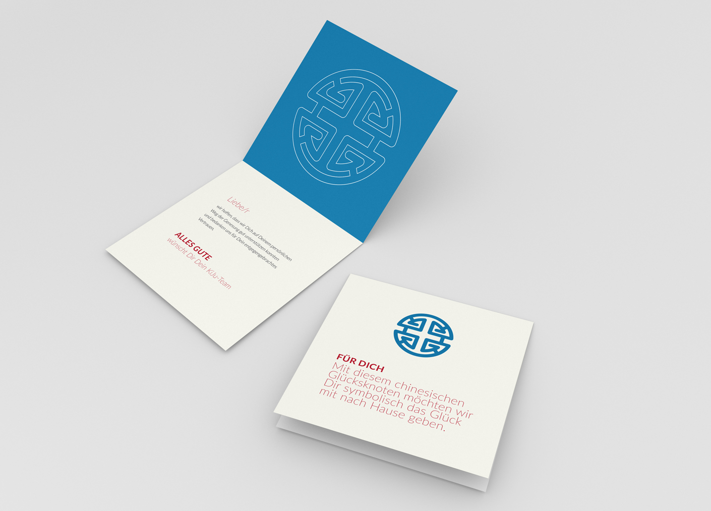 Eine offene Glückwunschkarte mit chinesischem Symbol, die Glück und positive Wünsche vermittelt. Der Text betont persönliche Ansprache und gute Wünsche für den Empfänger.