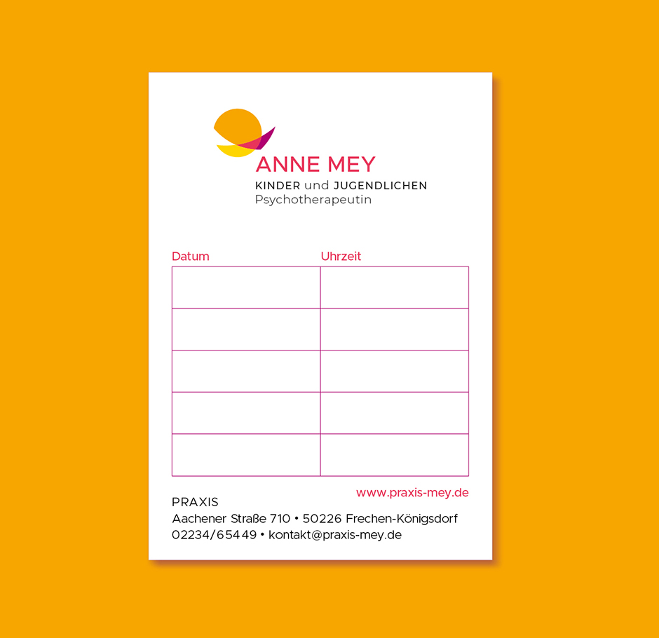 Terminbestätigungskarte für die Praxis von Anne Mey, Psychotherapeutin für Kinder und Jugendliche, mit Platz für Datum und Uhrzeit, sowie Kontaktdaten und Website. Webdesign für Arztpraxen Köln